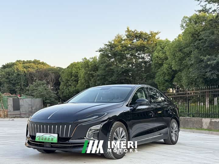Hongqi E-QM5 Edition - автомобиль из Китая