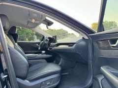 Hongqi E-QM5 Edition - фото 10