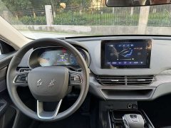 Hongqi E-QM5 Edition - фото 15