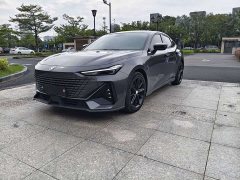 Changan UNI-V 1.5T premium - фото 1