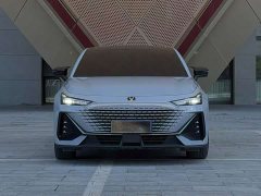 Changan UNI-V 1.5T premium - фото 2
