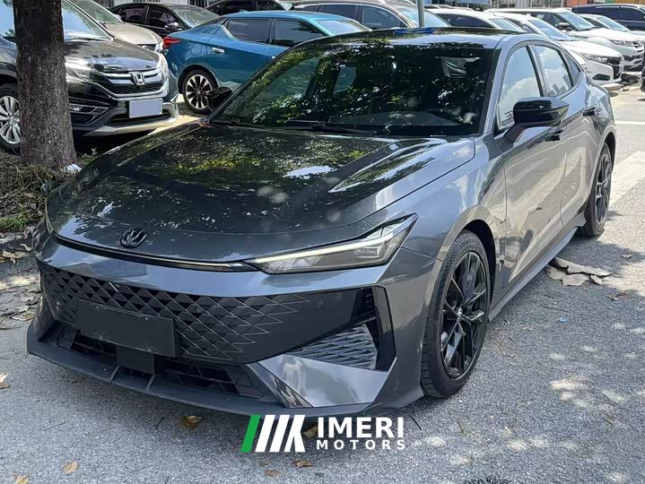 Changan UNI-V 1.5T noble sports - автомобиль из Китая