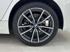 BMW 3 Series 320Li M Sports Package - фото 16