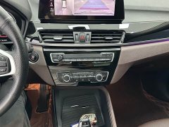 BMW X1 sDrive20Li fashionable - фото 14