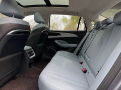 Hongqi H5 PHEV 170 Ultra Hybrid Edition - фото 10