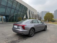 Hongqi H5 PHEV 170 Ultra Hybrid Edition - фото 6