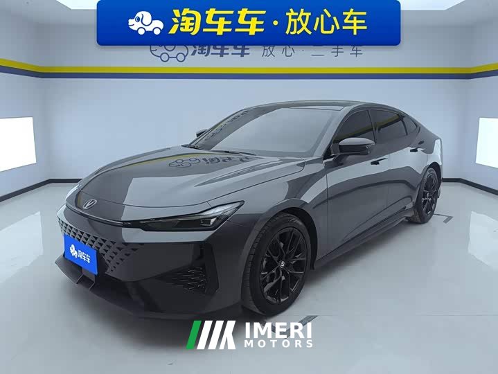 Changan UNI-V 1.5T Prestige Edition - автомобиль из Китая