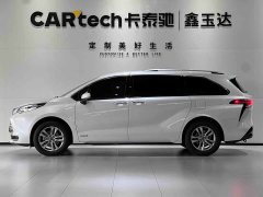 Toyota SIENNA 2021 2.5L Hybrid Limited - фото 4