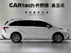 Toyota SIENNA 2021 2.5L Hybrid Limited - фото 6