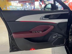 Hongqi H5 2.0T Automatic Qichang Edition - фото 6