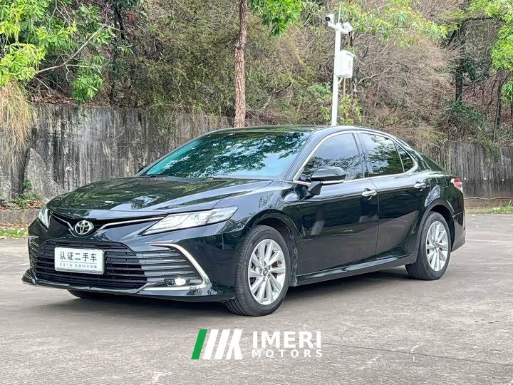 Toyota Camry 2.0G Deluxe Edition