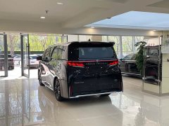 Vellfire Crown Hybrid 2.5L Supreme Executive Edition - фото 4