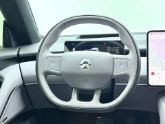 NIO ET5T 75kWh Touring - фото 15