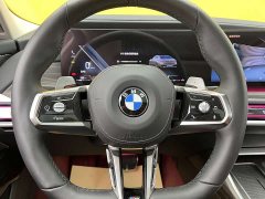 BMW 7 Series 2023 735Li M Sports Package - фото 9