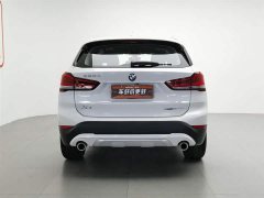 BMW X1 sDrive20Li Luxury Line - фото 4