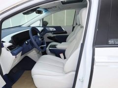 Volvo Century 2.0T Six-seater Yuanshi Edition - фото 17