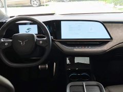 FAW EH7 640 AWD Edition - фото 12