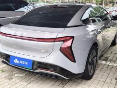 FAW EH7 640 AWD Edition - фото 3