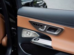 Mercedes-Benz E-Class facelift E 300 L luxury - фото 16