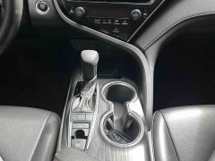 Toyota Camry 2021 2.5G Luxury Edition - фото 12