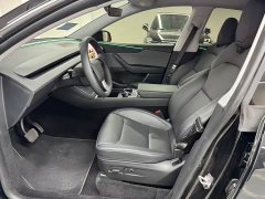 Tesla Model Y Rear-Wheel Drive Launch Edition - фото 6