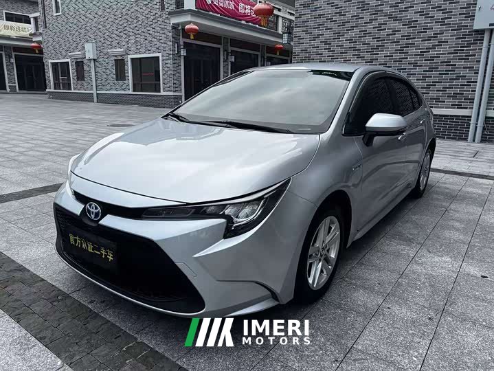 Toyota 1.8H E-CVT Edition - автомобиль из Китая
