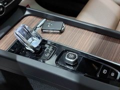 Volvo XC60 Plug-in Hybrid T8 Plug-in Hybrid Long-Range AWD Ultimate Luxury - фото 18
