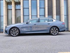 BMW 5 Series 530Li Leading M Sports Package - фото 3
