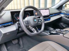 BMW 5 Series 530Li Leading M Sports Package - фото 5
