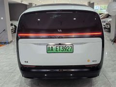 Li Auto Ideal MEGA 2024 Ultra - фото 5