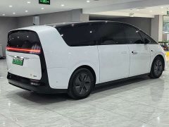 Li Auto Ideal MEGA 2024 Ultra - фото 6