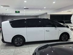 Li Auto Ideal MEGA 2024 Ultra - фото 7