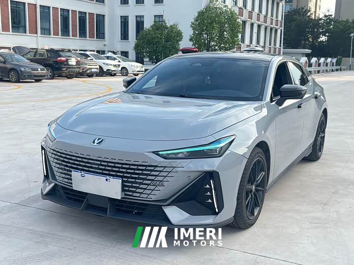 Changan UNI-V 1.5T premium - автомобиль из Китая