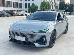 Changan UNI-V 1.5T premium - фото 1