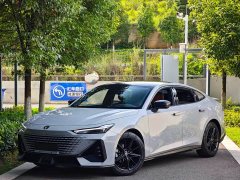 Changan UNI-V 2022 1.5T premium - фото 1