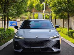 Changan UNI-V 2022 1.5T premium - фото 2