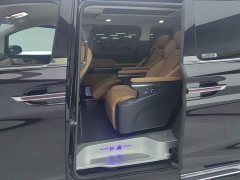 Hongqi HQ9 PHEV 2.0T AWD Business Edition - фото 11