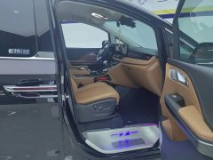 Hongqi HQ9 PHEV 2.0T AWD Business Edition - фото 8