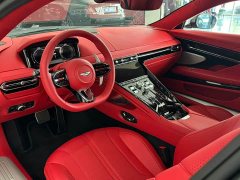 Aston Martin DB12 4.0T V8 Coupe - фото 13