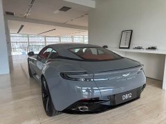 Aston Martin DB12 4.0T V8 Coupe - фото 7