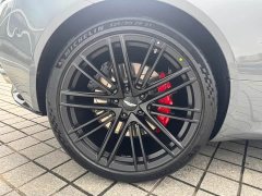 Aston Martin DB12 4.0T V8 Coupe - фото 9