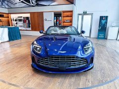 Aston Martin DB12 4.0T V8 Volante - фото 1