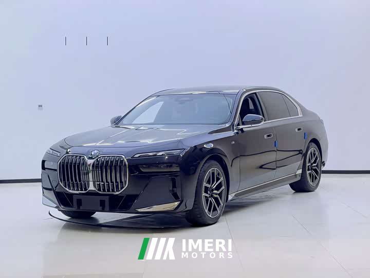 BMW 7 Series 2023 735Li M Sports Package - автомобиль из Китая