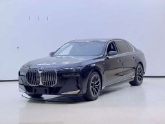 BMW 7 Series 2023 735Li M Sports Package - фото 1