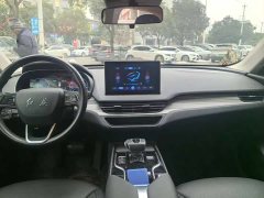 Hongqi E-QM5 2023 basic travel version - фото 11
