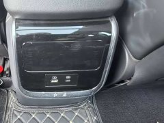 Hongqi HS7 PHEV 2.0T PHEV four-wheel drive Qichang version 6 seats - фото 17