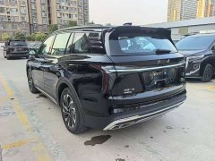 Hongqi HS7 PHEV 2.0T PHEV four-wheel drive Qichang version 6 seats - фото 6