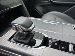 Hongqi HS7 PHEV 2.0T PHEV four-wheel drive flag collar version 6 seats - фото 6