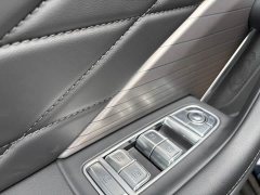 Hongqi HS7 PHEV 2.0T PHEV four-wheel drive flag collar version 6 seats - фото 7