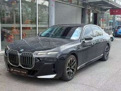BMW 7 Series 2023 735Li M Sports Package - фото 1